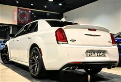 کرایسلەر 300